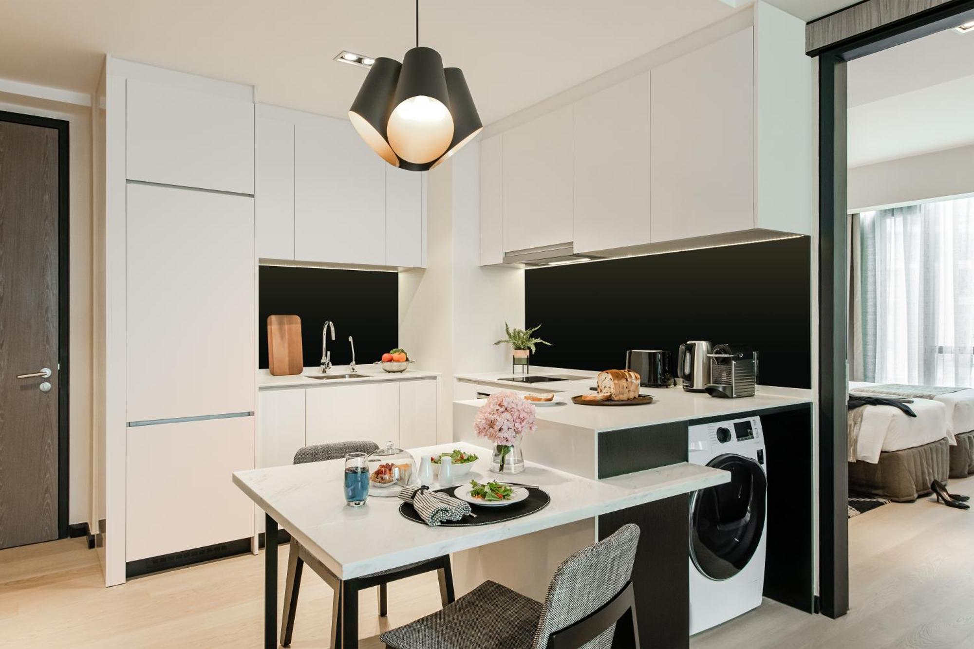 فندق Ascott Star Klcc كوالالمبور المظهر الخارجي الصورة A kitchen in a serviced apartment in Hong Kong